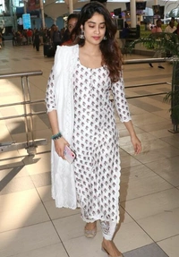 LATEST FLORAL PRINTED  KURTA PLAZZO SET WITH EMBROIDERY WORK.
